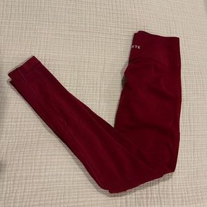 Alphalete amplify leggings in Scarlet Size small!